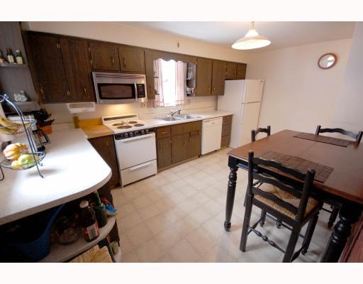 1014 Connor Road Mt. Lebanon, PA 15234 - Photo 6 of 15 Kitchen.