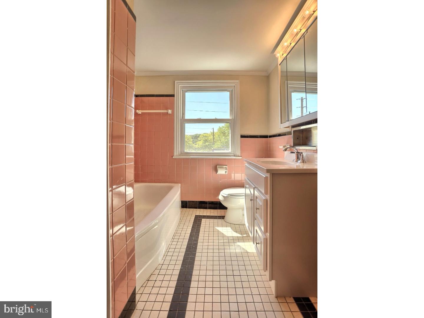 207 Sycamore Road West Reading, PA 19611 - Photo 10 of 19