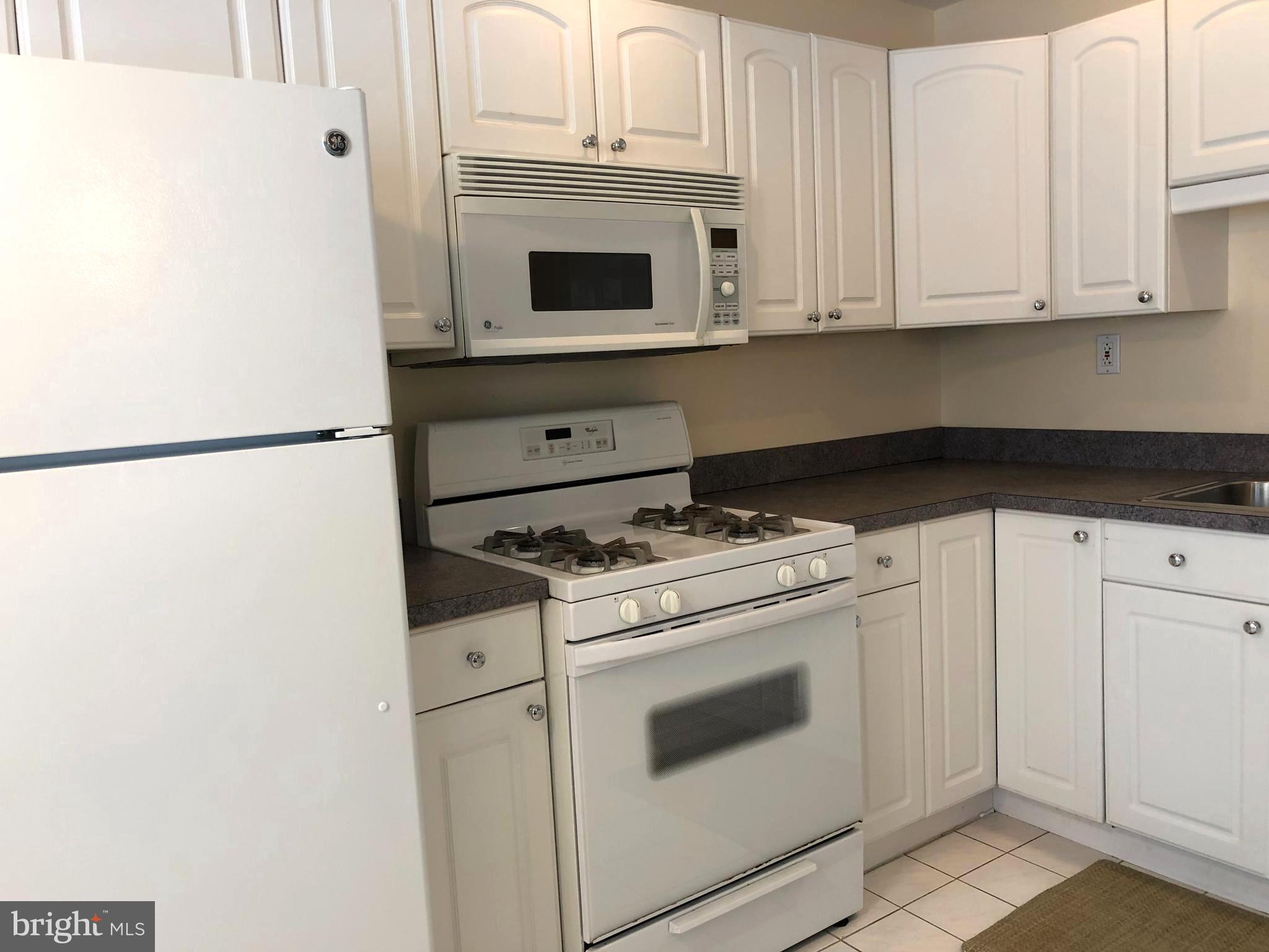 12714 Minden Road Philadelphia, PA 19154 - Photo 17 of 53 Kitchen w/Refrig.