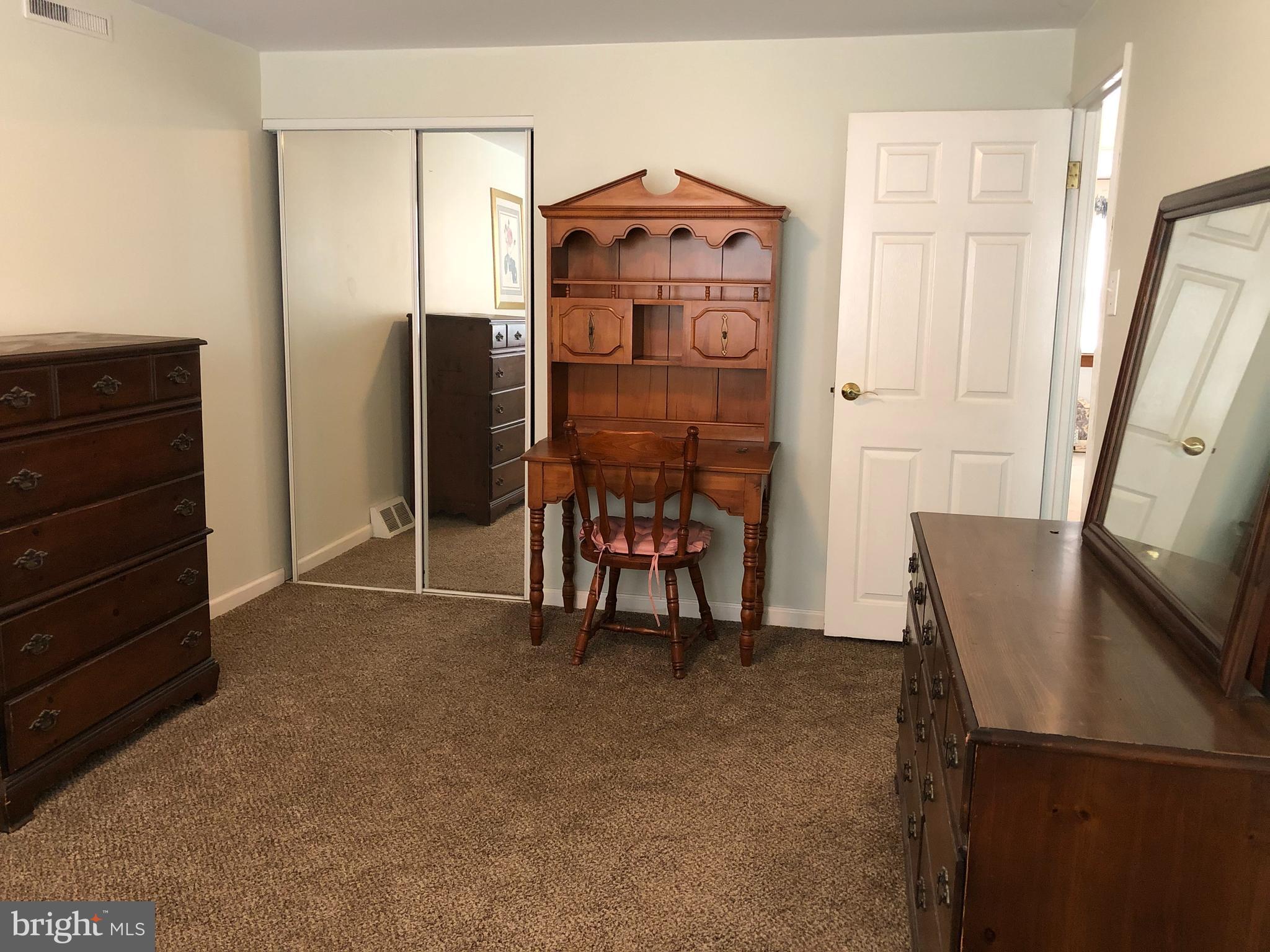 12714 Minden Road Philadelphia, PA 19154 - Photo 33 of 53 Middle B/R Mirrored Double Closet