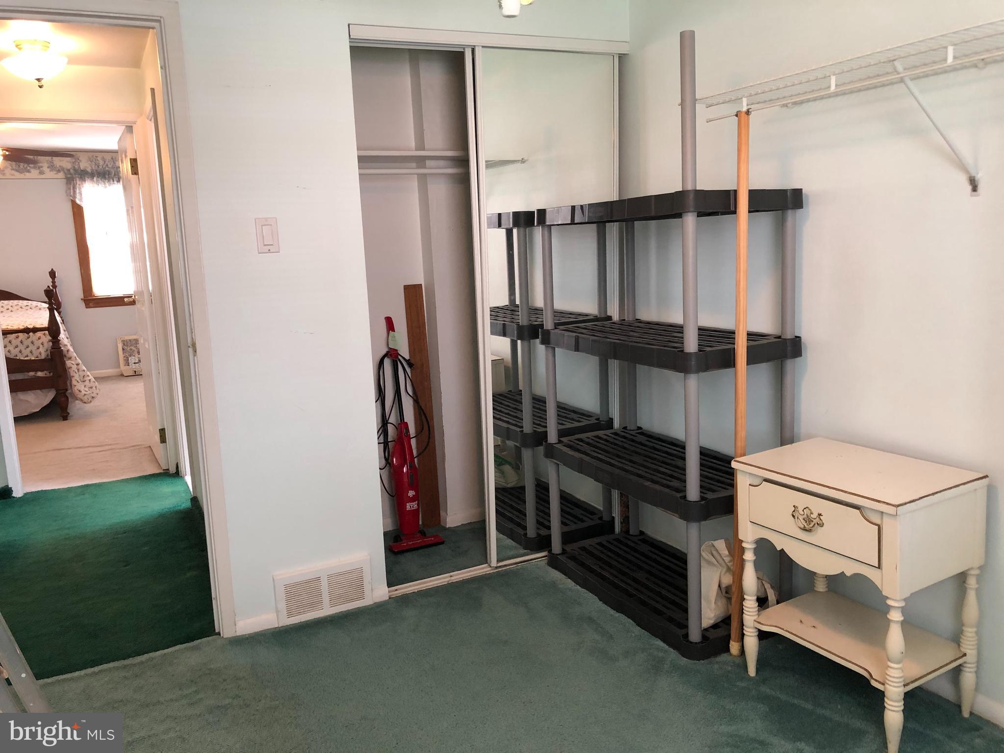 12714 Minden Road Philadelphia, PA 19154 - Photo 39 of 53 3rd Bedroom