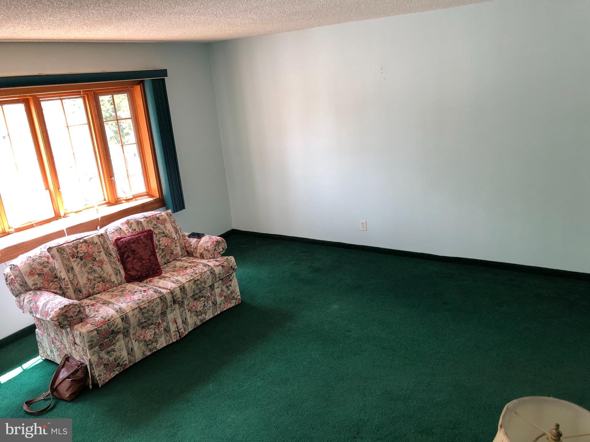 12714 Minden Road Philadelphia, PA 19154 - Photo 6 of 53 Hardwood Floors Under W/W Carpet