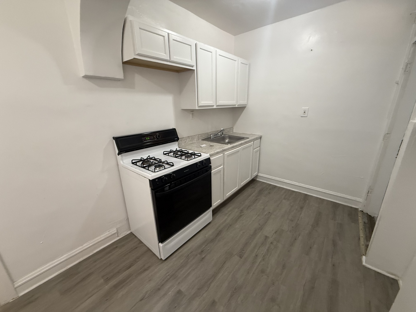 2109 Grove Avenue, Unit 307 Berwyn, IL 60402 - Photo 7 of 9