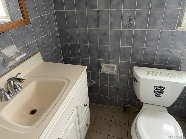 $2,300 | 21522 112th Avenue | Bellaire Estates