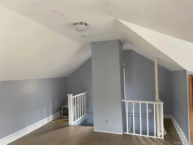 $2,300 | 21522 112th Avenue | Bellaire Estates