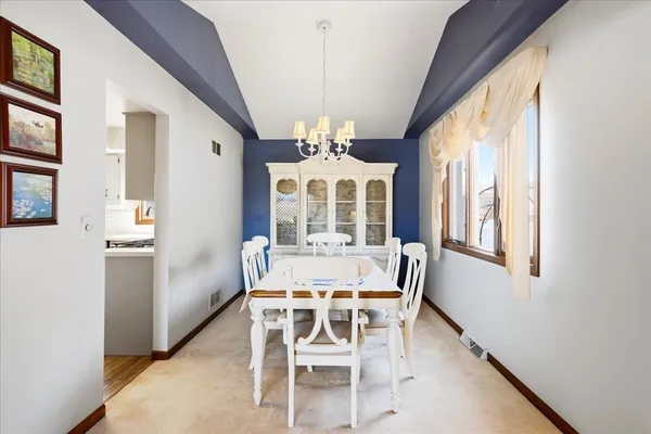 $410,000 | 916 West Joliet Highway, New Lenox, IL 60451