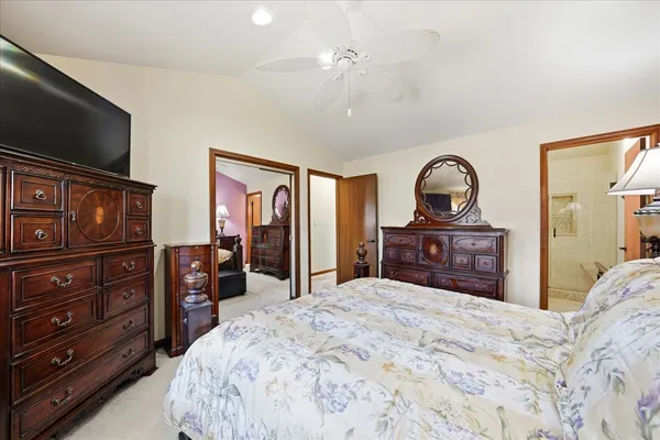 $410,000 | 916 West Joliet Highway, New Lenox, IL 60451