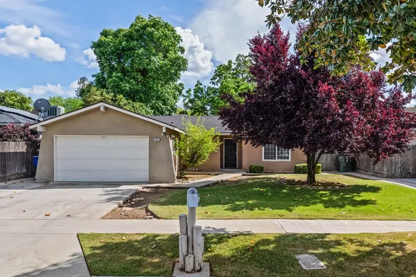 $385,000 | 3443 West Oswego Avenue, Fresno, CA 93711