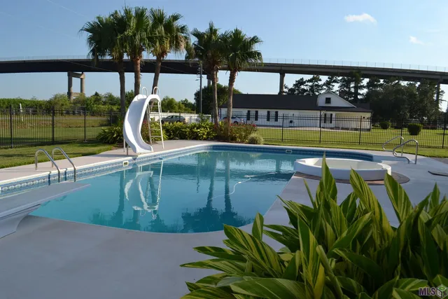 $465,000 | 304 Gemini Street, Larose, LA 70373