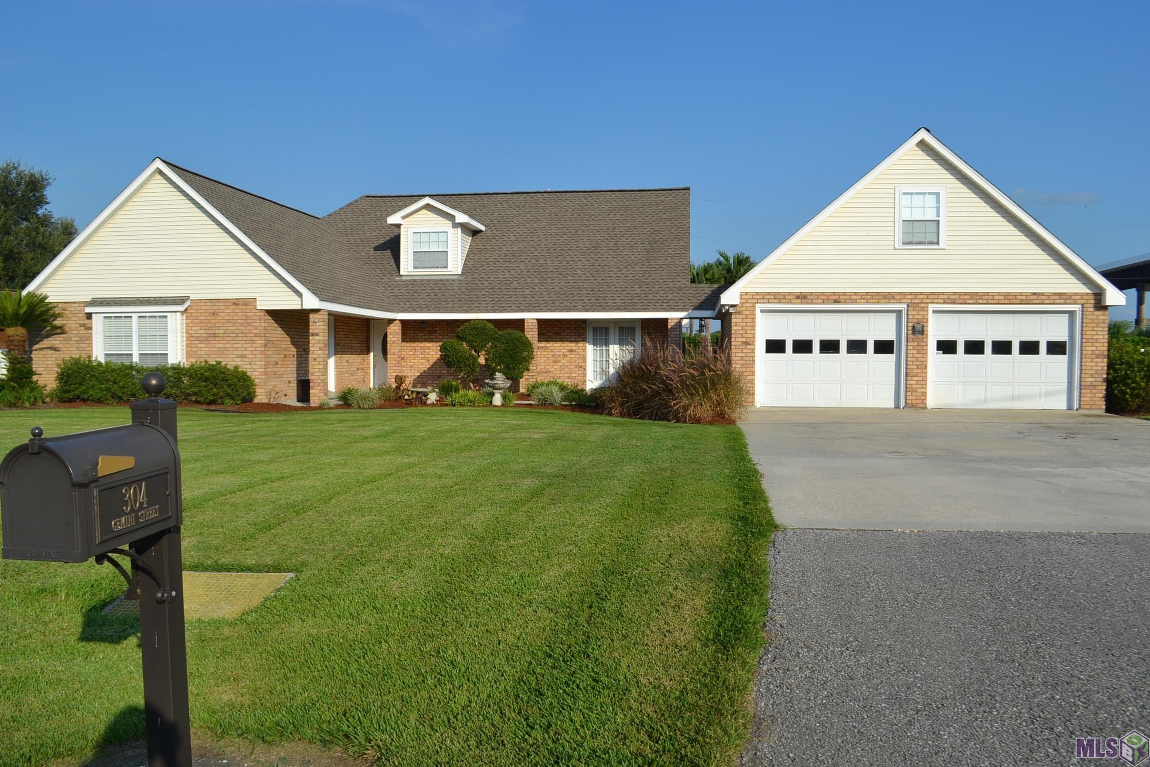 304 Gemini Street Larose, LA 70373 - Photo 7 of 60