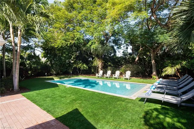 $29,995 | 339 4th Avenue North, Naples, FL 34102