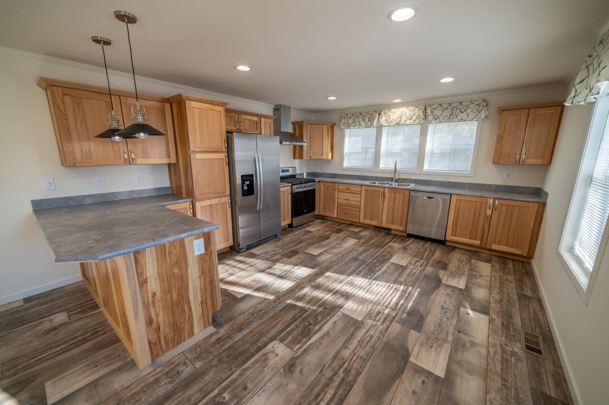 171 Edgewater Court Rhinelander, WI 54501 - Photo 5 of 36 Gallery Image 5