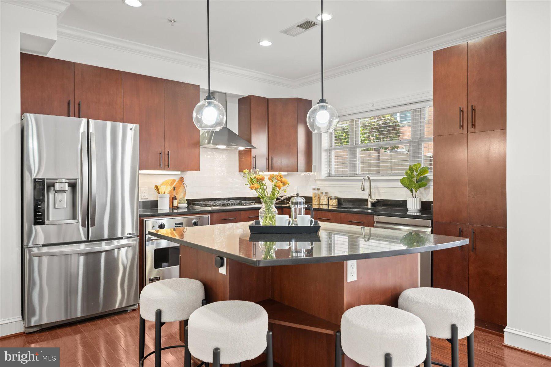 2227 12th Court North Arlington, VA 22201 - Photo 11 of 69