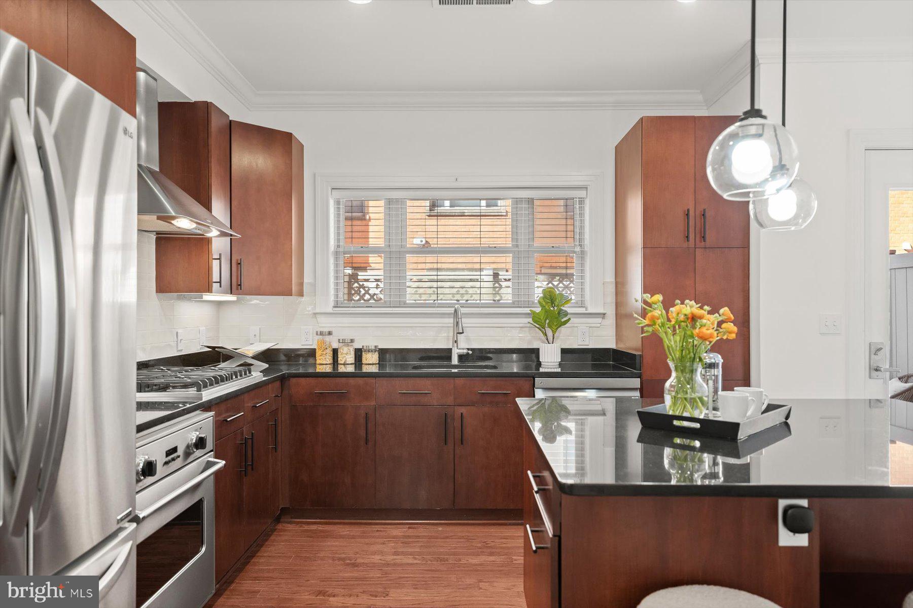 2227 12th Court North Arlington, VA 22201 - Photo 13 of 69