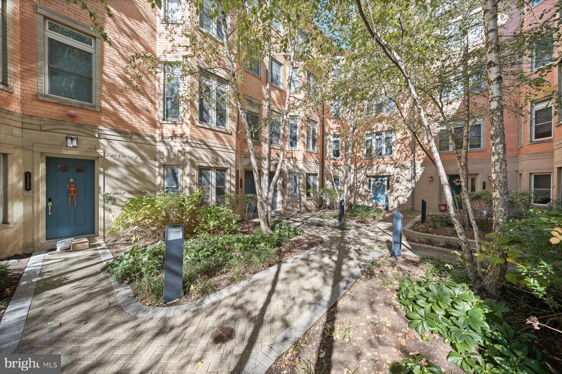 2227 12th Court North Arlington, VA 22201 - Photo 4 of 69