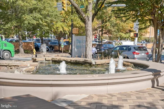 $1,399,000 | 2227 12th Court North, Arlington, VA 22201