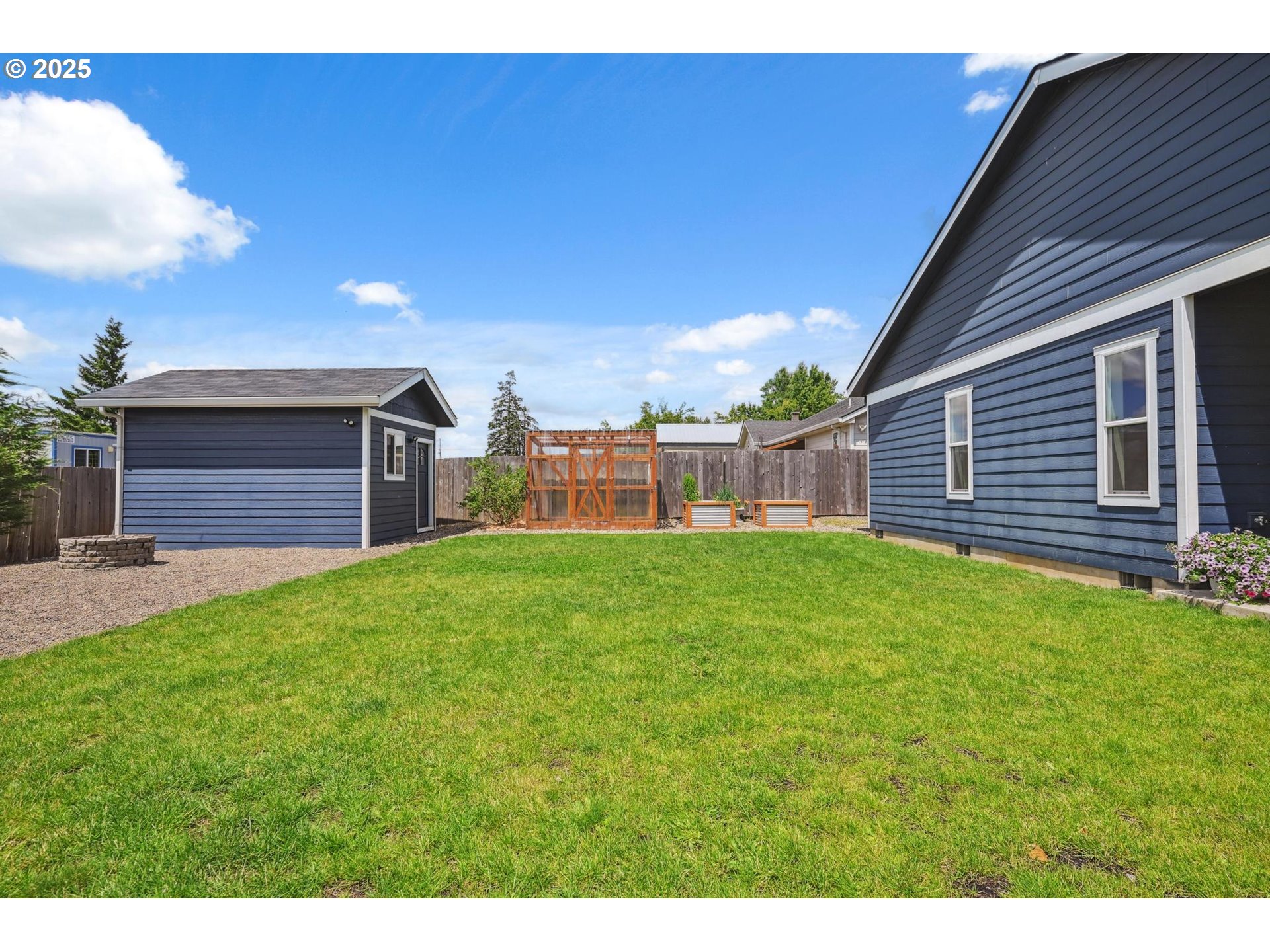 655 Schemmel Lane Silverton, OR 97381 - Photo 41 of 48