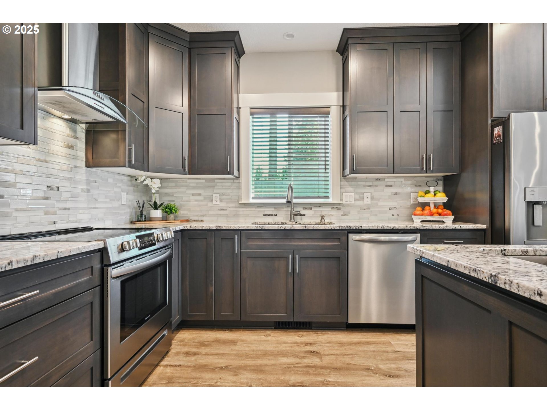 655 Schemmel Lane Silverton, OR 97381 - Photo 9 of 48