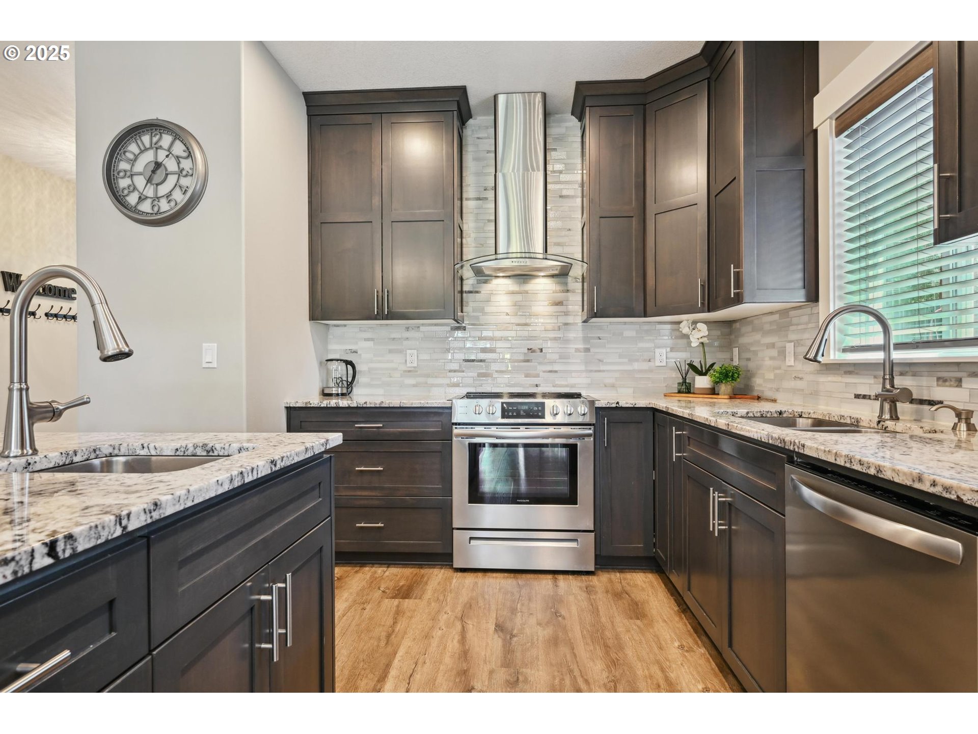 655 Schemmel Lane Silverton, OR 97381 - Photo 10 of 48