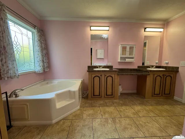 2517 North 14th Street, Herrin, IL 62948