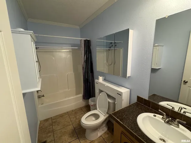 2517 North 14th Street, Herrin, IL 62948