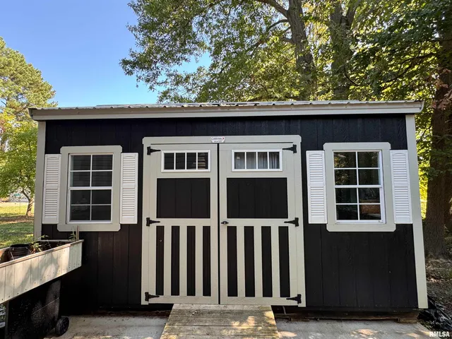 $98,500 | 2517 North 14th Street, Herrin, IL 62948