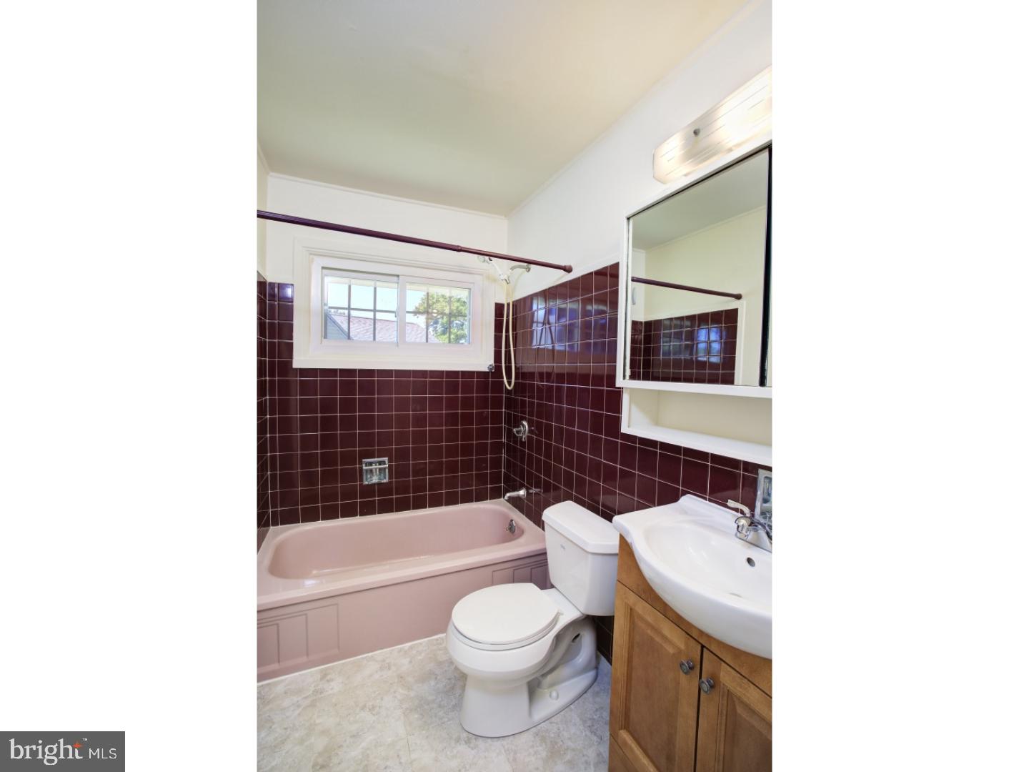 24 Roving Road Levittown, PA 19056 - Photo 20 of 21 Bathroom