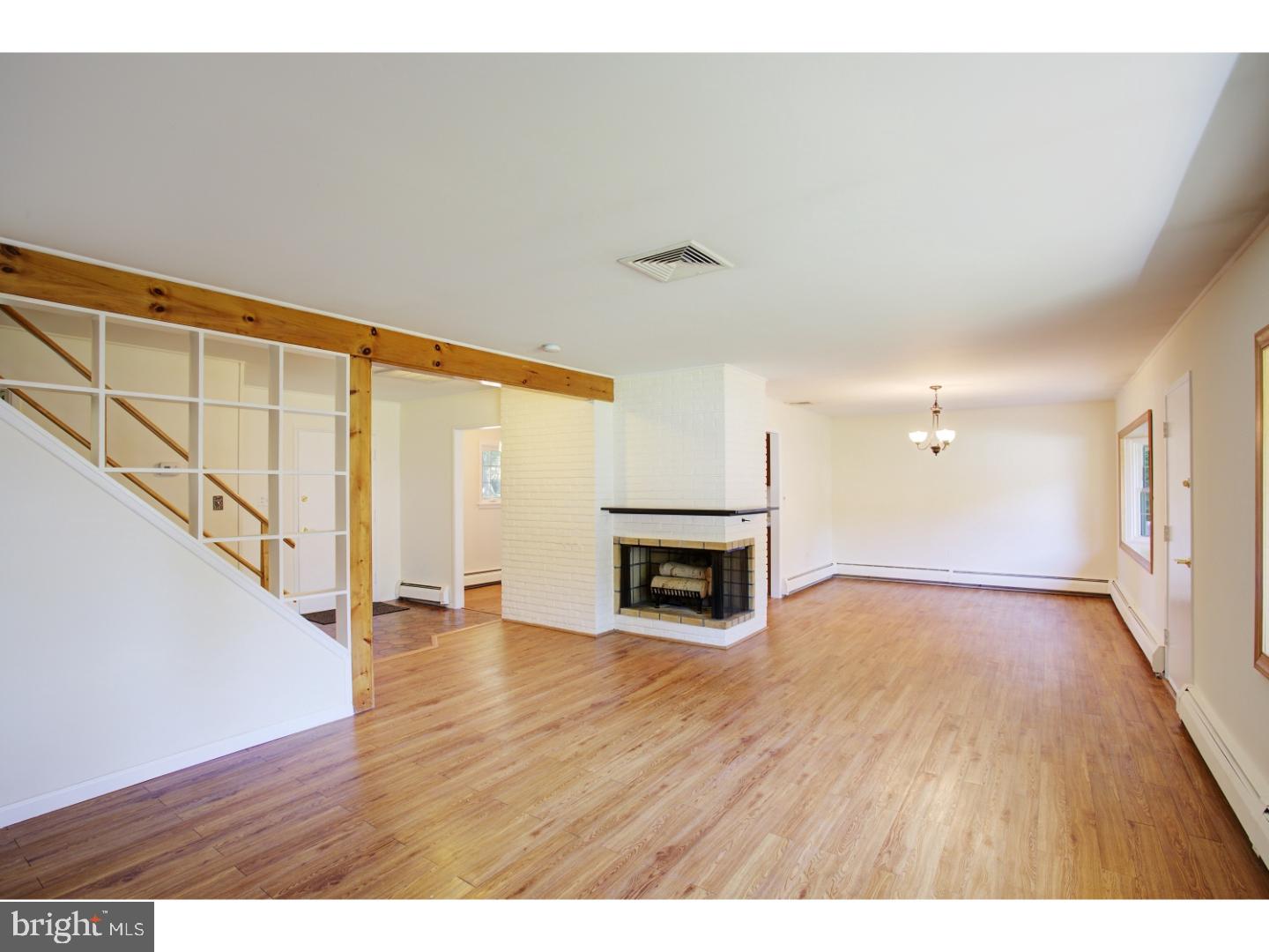 24 Roving Road Levittown, PA 19056 - Photo 4 of 21 Living Room