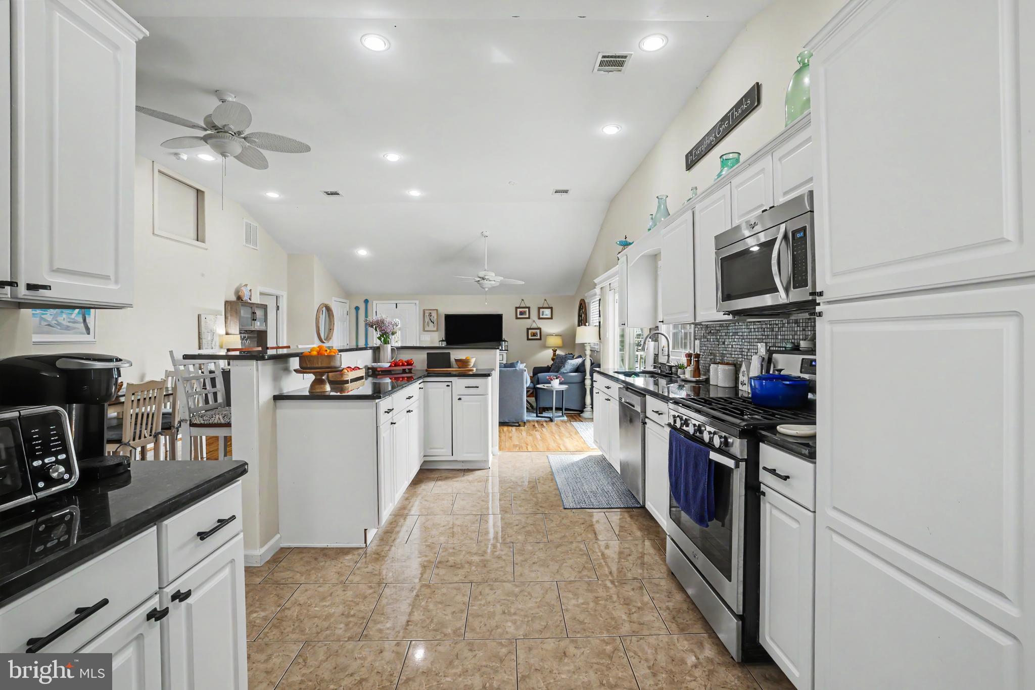 345 Kingfisher Road Tuckerton, NJ 08087 - Photo 10 of 69 Gallery Image 10