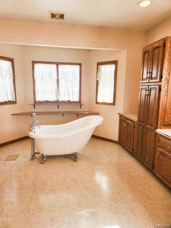 7805 Fairgrove Road Fairgrove, MI 48733 - Photo 6 of 24 Gallery Image 6