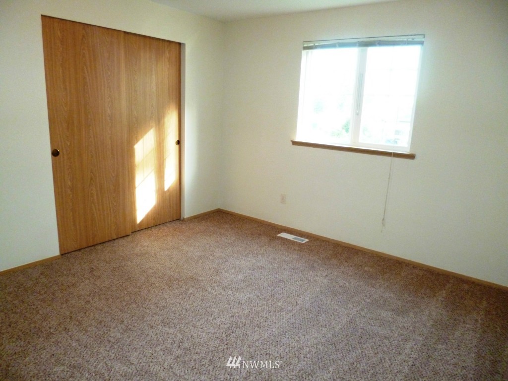 6026 Lowell Road Everett, WA 98203 - Photo 14 of 19