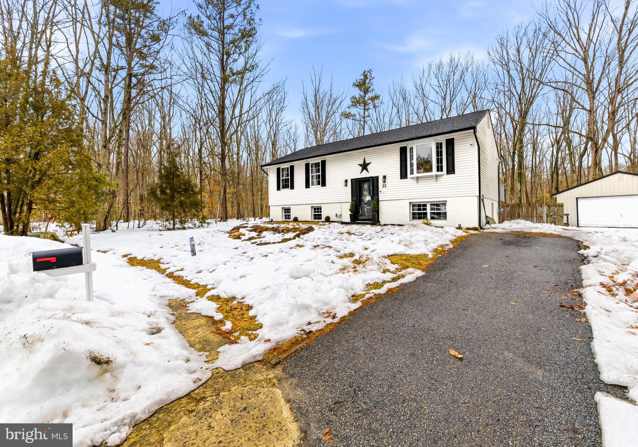 22 Debras Lane Sicklerville, NJ 08081 - Photo 2 of 22