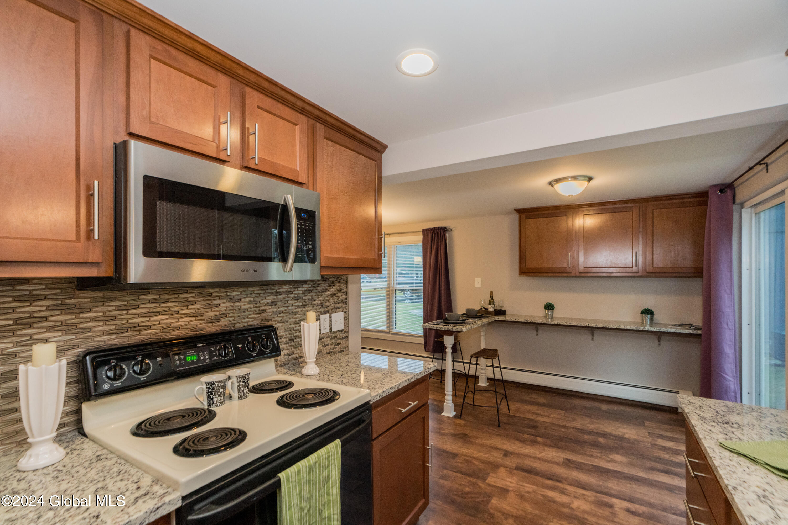 85 Thimbleberry Road Malta, NY 12020 - Photo 11 of 44 DSC00978