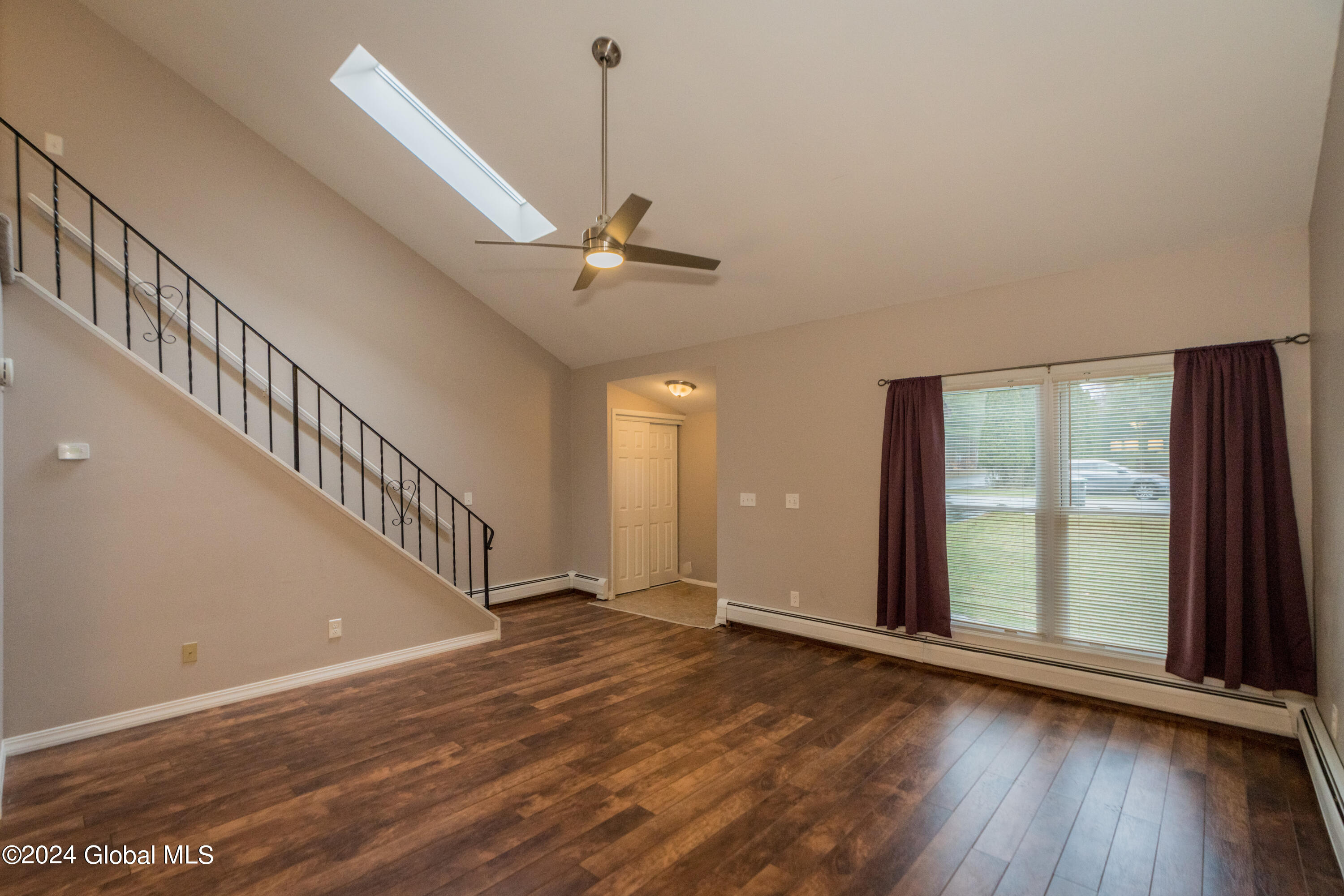 85 Thimbleberry Road Malta, NY 12020 - Photo 4 of 44 DSC00959