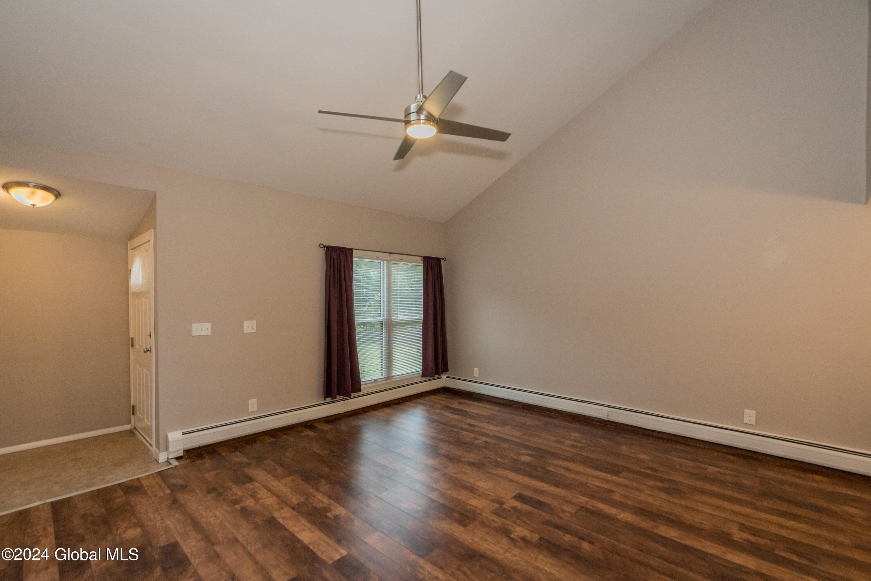 85 Thimbleberry Road Malta, NY 12020 - Photo 6 of 44 DSC00958