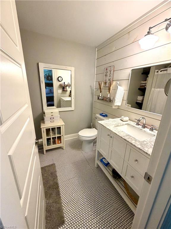 1126 Briggstown Road Lexington, NC 27292 - Photo 25 of 42 Master Bath
