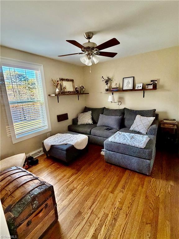 1126 Briggstown Road Lexington, NC 27292 - Photo 29 of 42 Guest Bedroom