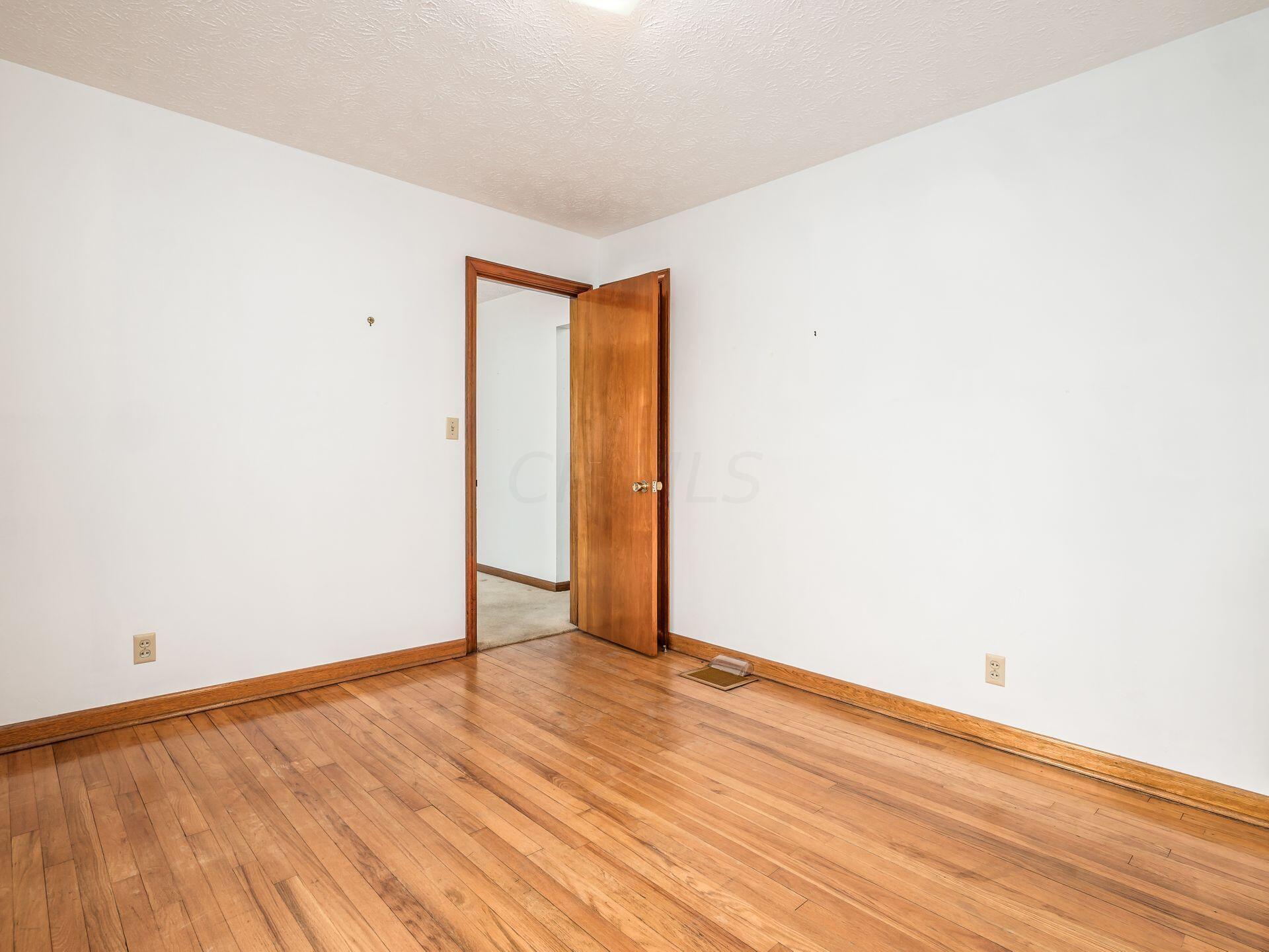 3339 Karl Road Columbus, OH 43224 - Photo 18 of 29 021_8421cd_N 3339 Karl Rd 045