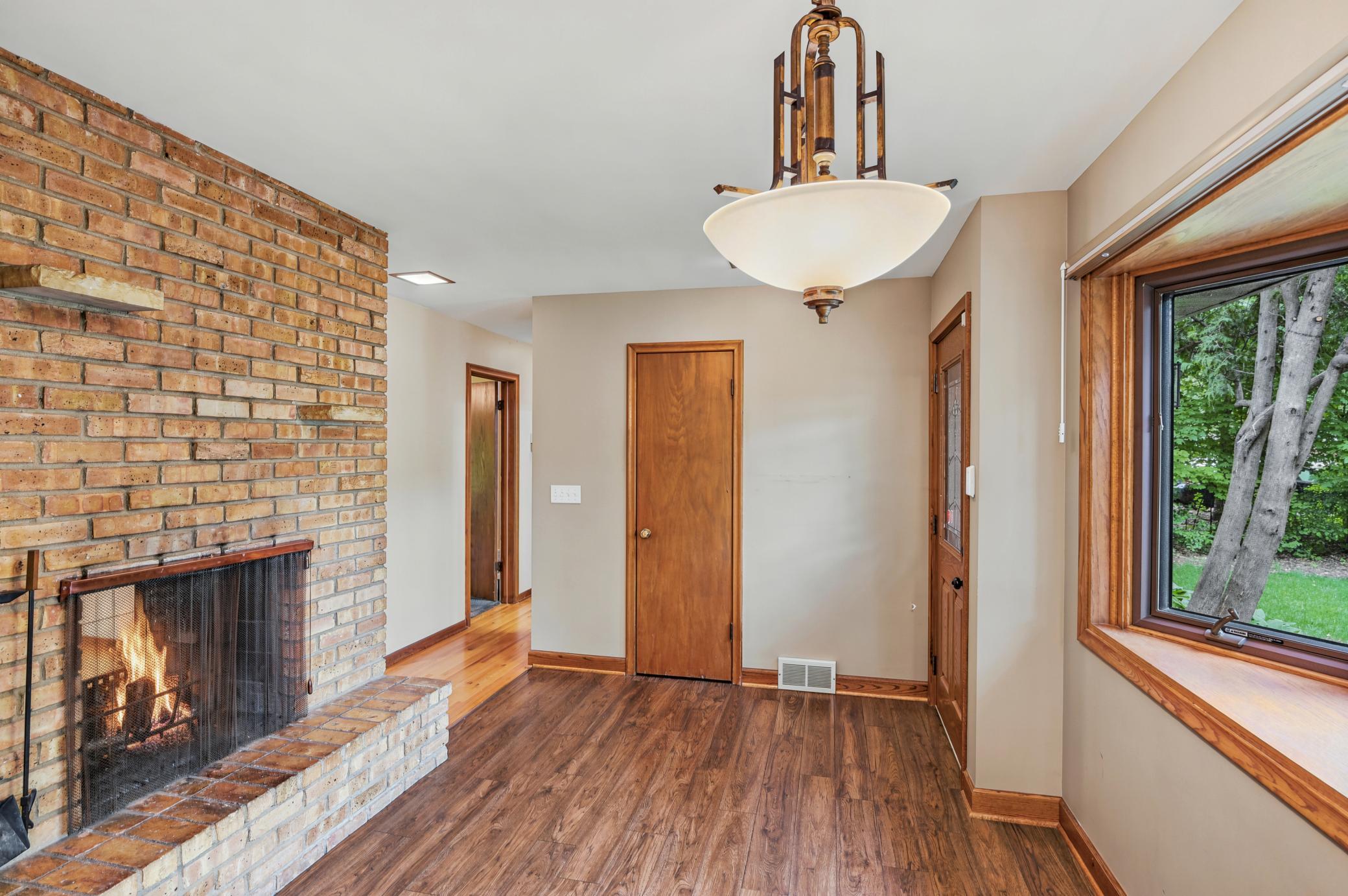 14137 Glenridge Road Minnetonka, MN 55345 - Photo 11 of 52