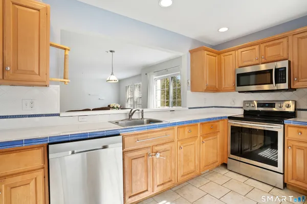 $425,000 | 629 Danbury Road, Unit 43, Ridgefield, CT 06877