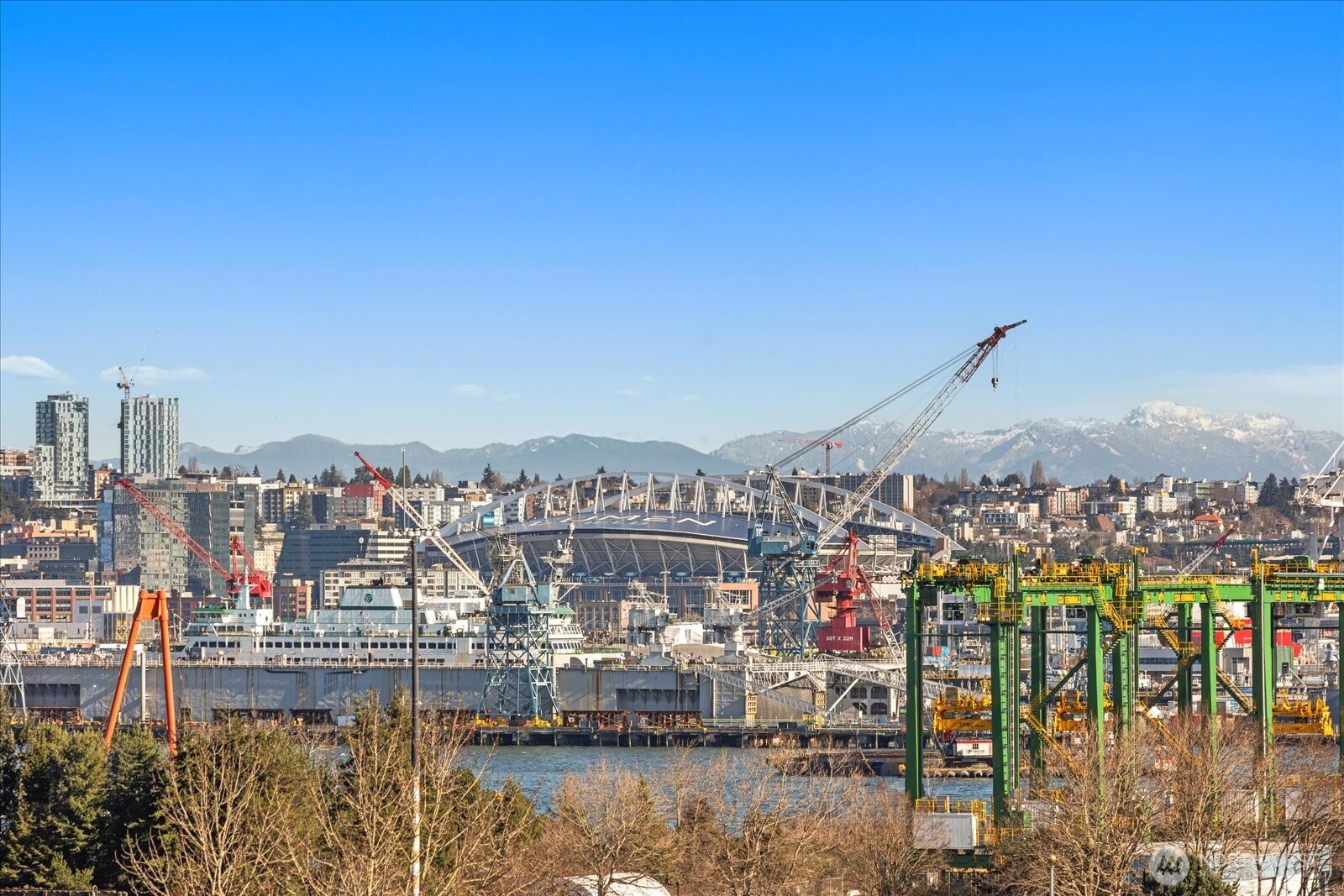 2325 Harbor Avenue Southwest, Unit B1 Seattle, WA 98126 - Photo 34 of 37 a view of a city and lake