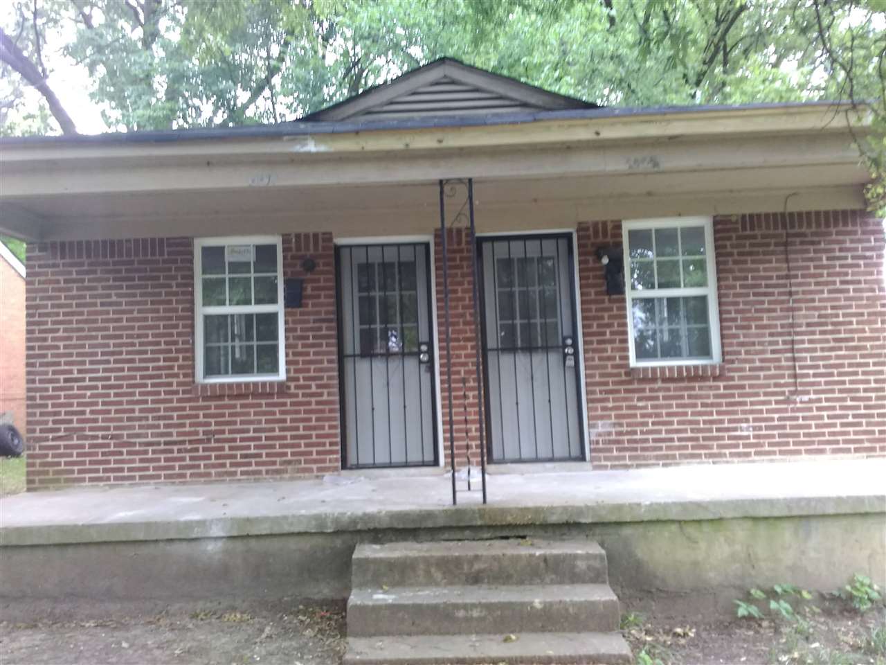 1455 Eloise Road Memphis, TN 38106 - Photo 1 of 16