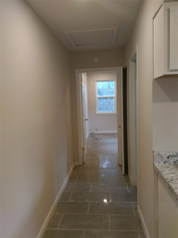 1455 Eloise Road Memphis, TN 38106 - Photo 13 of 16