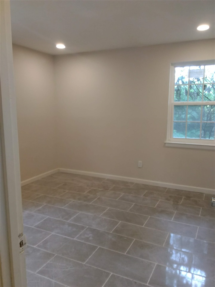 1455 Eloise Road Memphis, TN 38106 - Photo 7 of 16