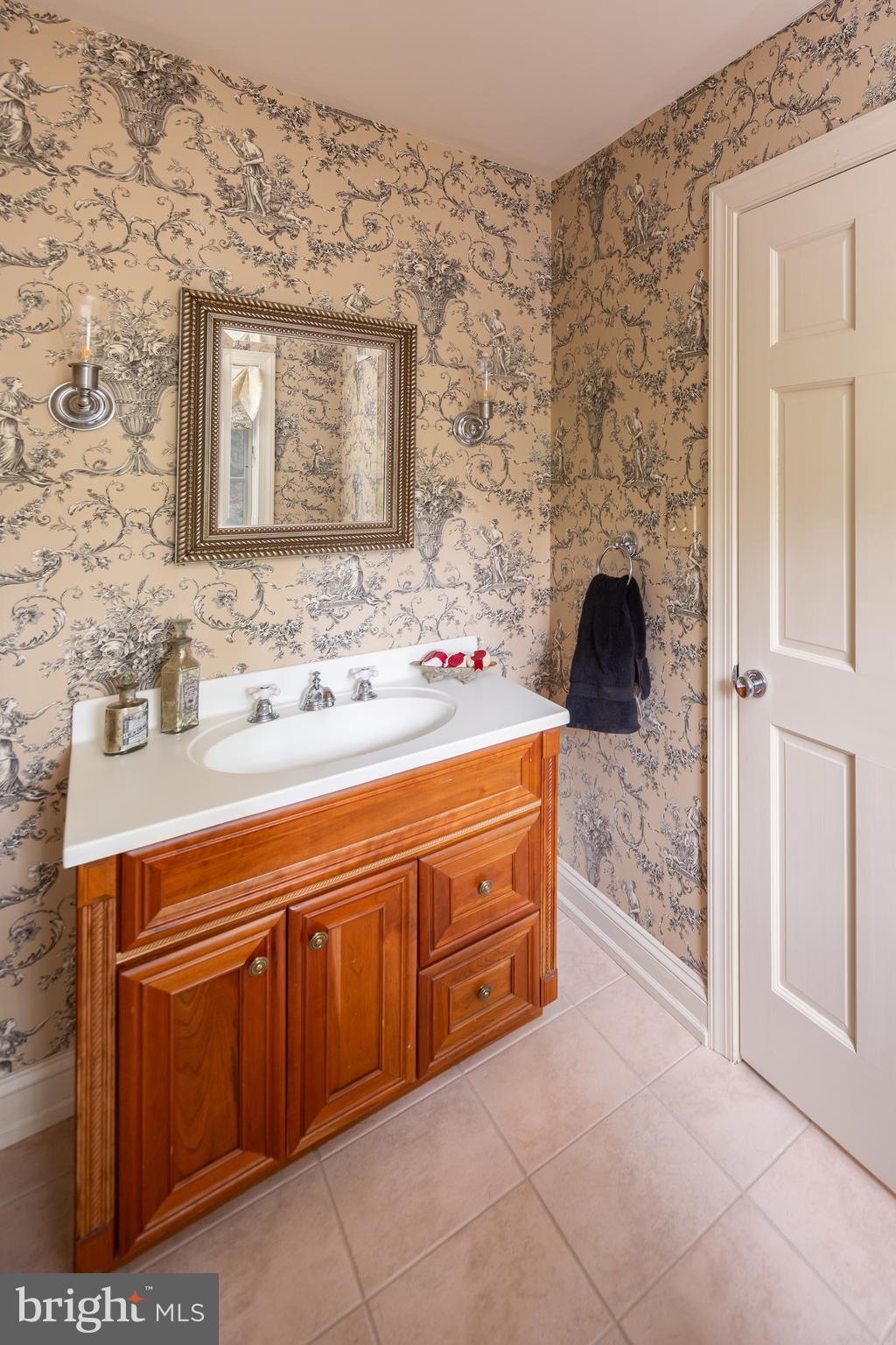 458 Huston Road Wayne, PA 19087 - Photo 22 of 47 Main Level Powder Room #1