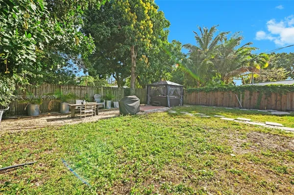 $500,000 | 2410 Jackson Street, Hollywood, FL 33020