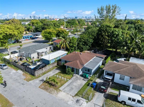 $500,000 | 2410 Jackson Street, Hollywood, FL 33020