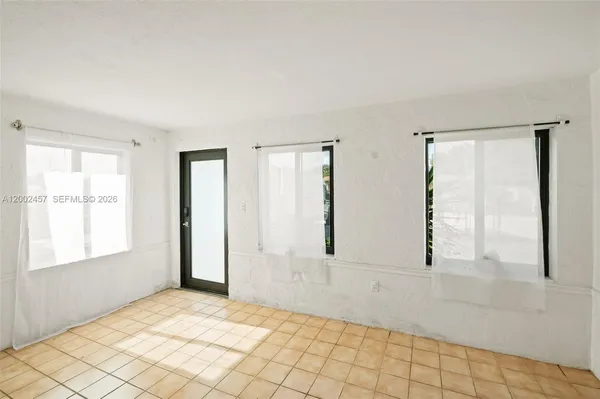 $500,000 | 2410 Jackson Street, Hollywood, FL 33020