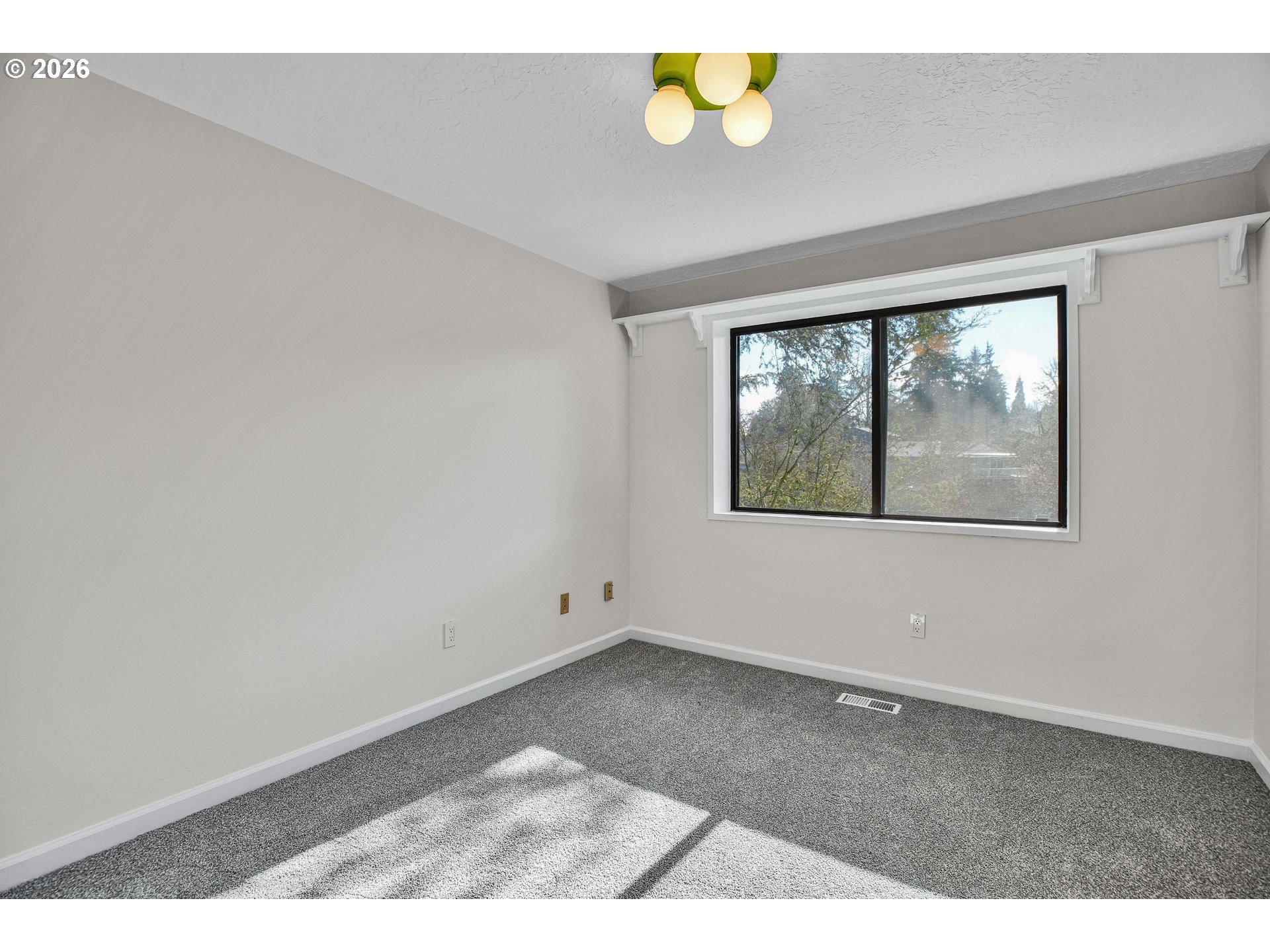 15005 Southwest 150th Court Beaverton, OR 97007 - Photo 14 of 27