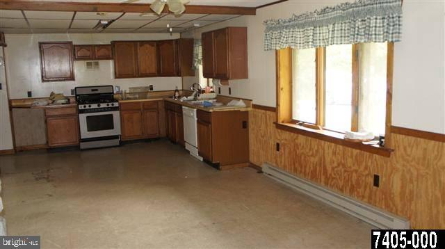 168 Lewis Road Windsor, PA 17366 - Photo 9 of 25